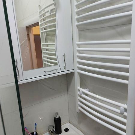 Apartman Mikikiki Belgrad Exterior foto