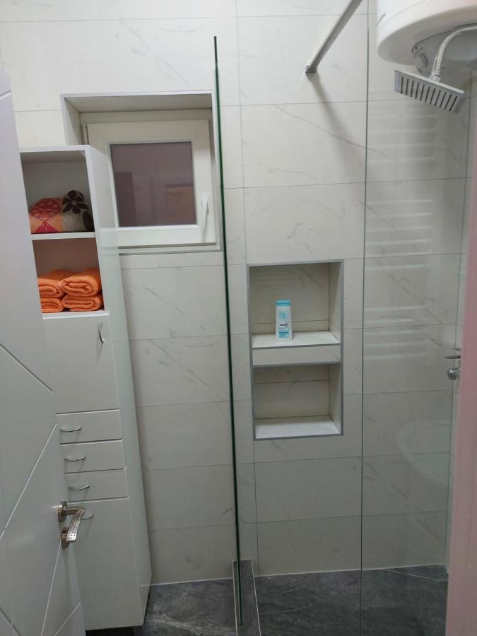 Apartman Mikikiki Belgrad Exterior foto