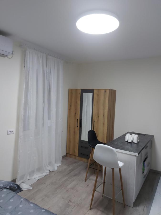Apartman Mikikiki Belgrad Exterior foto